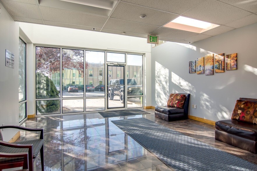 12162 S Business Park Dr, Draper, UT à vendre - Hall d’entrée – Image 1 sur 11