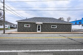 Plus de détails pour 77-79 Main Rd, Tiverton, RI - Local commercial à vendre