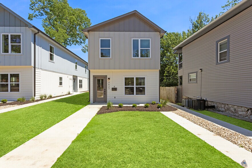 4527 Forest Avenue, Kansas City, MO à vendre - Photo de l’immeuble – Image 2 sur 30
