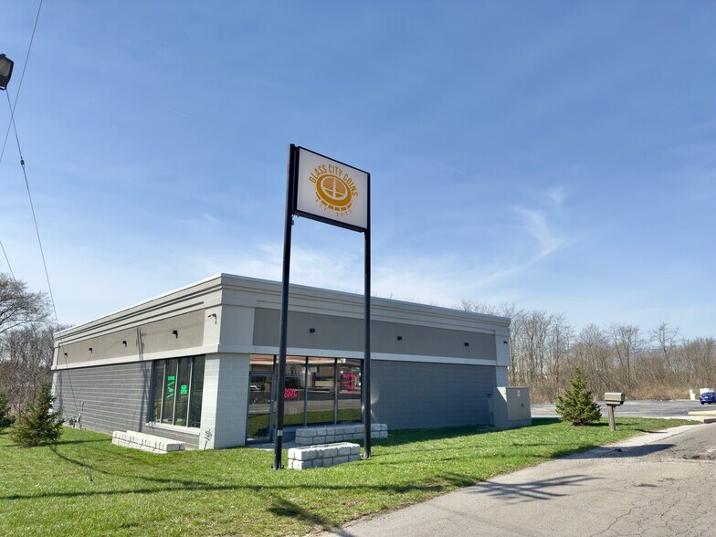 1650 Perrysburg Holland Rd, Holland, OH à louer - Photo de l’immeuble – Image 1 sur 8