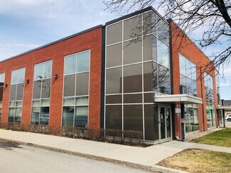 Plus de détails pour 8127 Boul Saint-Michel, Montréal, QC - Bureau à louer