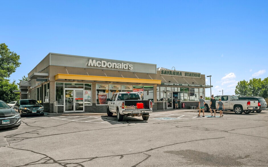 1230 Chicago Ave, Savanna, IL à vendre - Photo de l’immeuble – Image 2 sur 16
