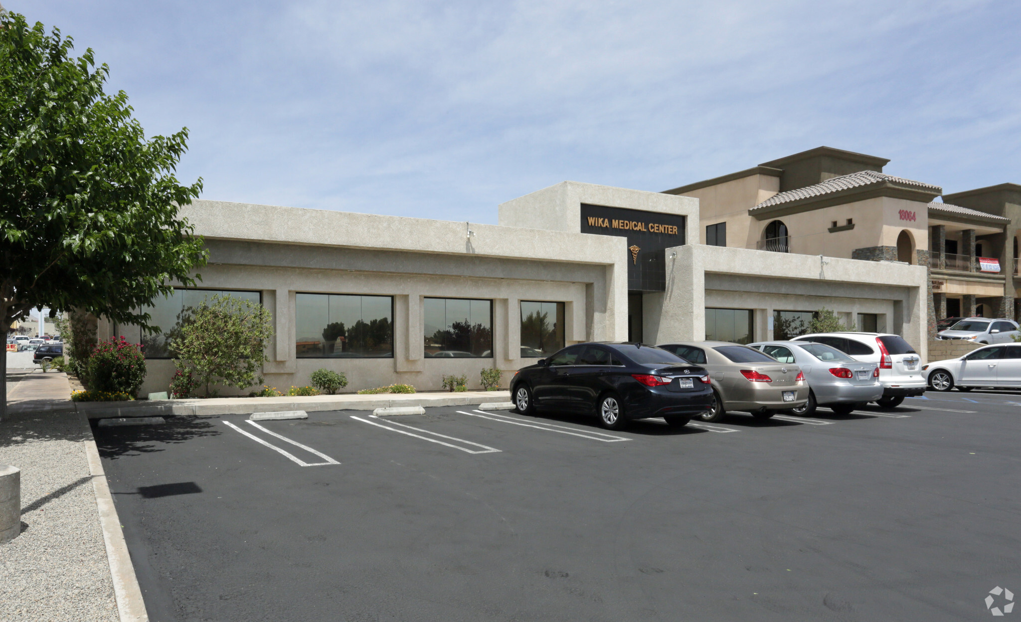 18056 Wika Rd, Apple Valley, CA à louer Photo principale– Image 1 sur 37