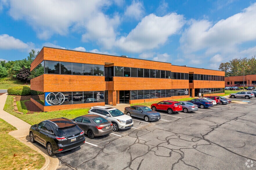 4040 Blackburn Ln, Burtonsville, MD à louer - Photo de l’immeuble – Image 1 sur 5