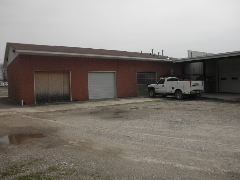 2115-2121 SR 45, Austinburg, OH à louer - Photo de l’immeuble – Image 3 sur 9
