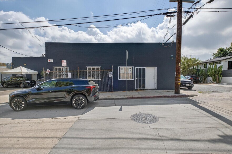 2900 Denby Avenue Ave, Los Angeles, CA à louer - Photo de l’immeuble – Image 2 sur 5