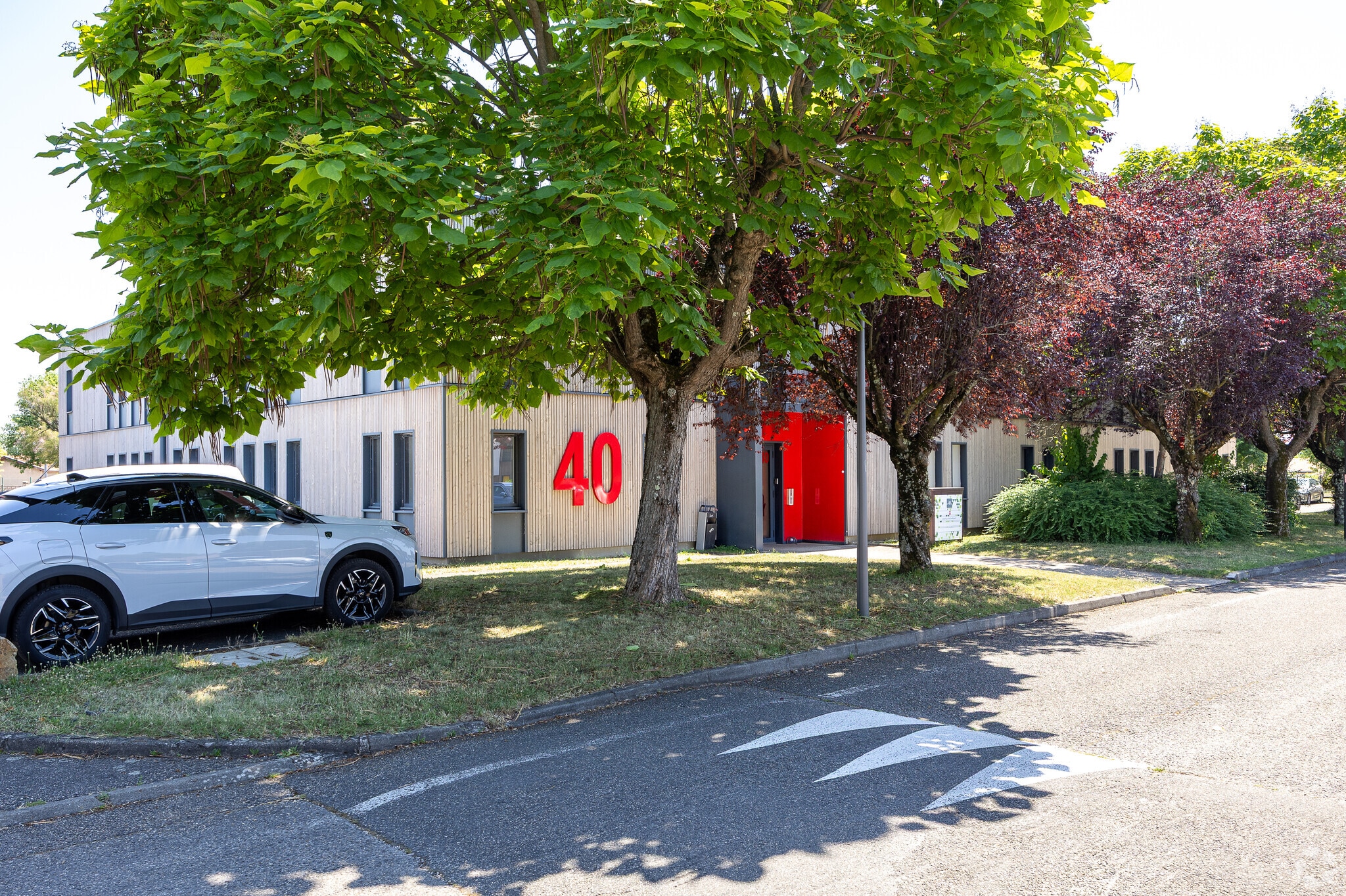 33 Avenue Du Docteur Georges Lévy, Vénissieux à louer Photo principale– Image 1 sur 3