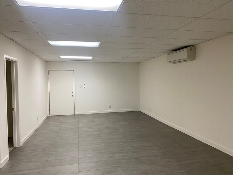 7225 Alabama Ave, Canoga Park, CA à louer - Photo intérieure – Image 3 sur 9