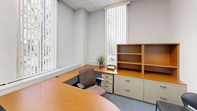 999 Stewart Ave, Bethpage, NY à louer Numérisation 3D Matterport– Image 1 sur 12