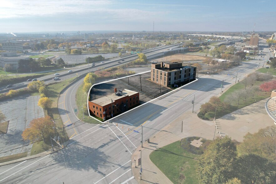 1910 Carnegie Ave, Cleveland, OH à vendre - Photo de l’immeuble – Image 2 sur 3