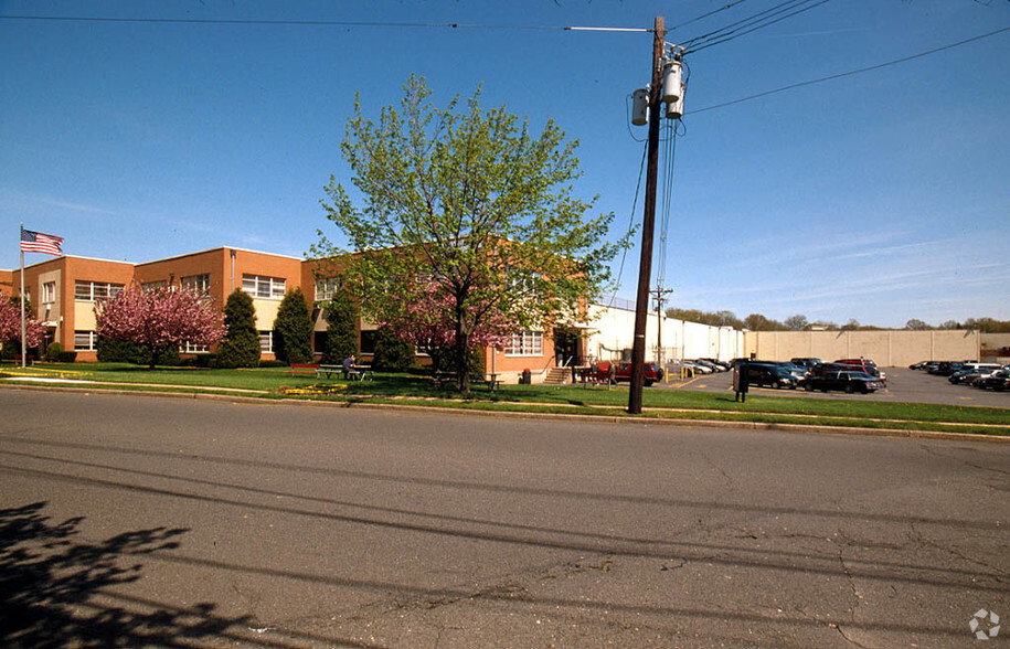 1 Commerce Dr, Cranford, NJ à louer - Autre – Image 2 sur 4