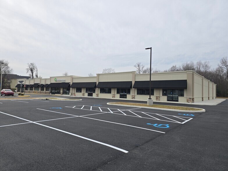 711 N DuPont Blvd, Milford, DE à louer - Photo de l’immeuble – Image 2 sur 9
