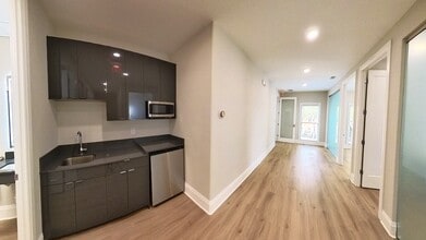 610 Colonial Park Dr, Roswell, GA à louer Photo intérieure– Image 2 sur 4