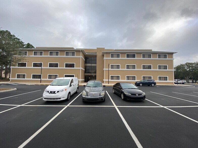 1490 Sunshadow Dr, Casselberry, FL à louer - Photo de l’immeuble – Image 1 sur 25