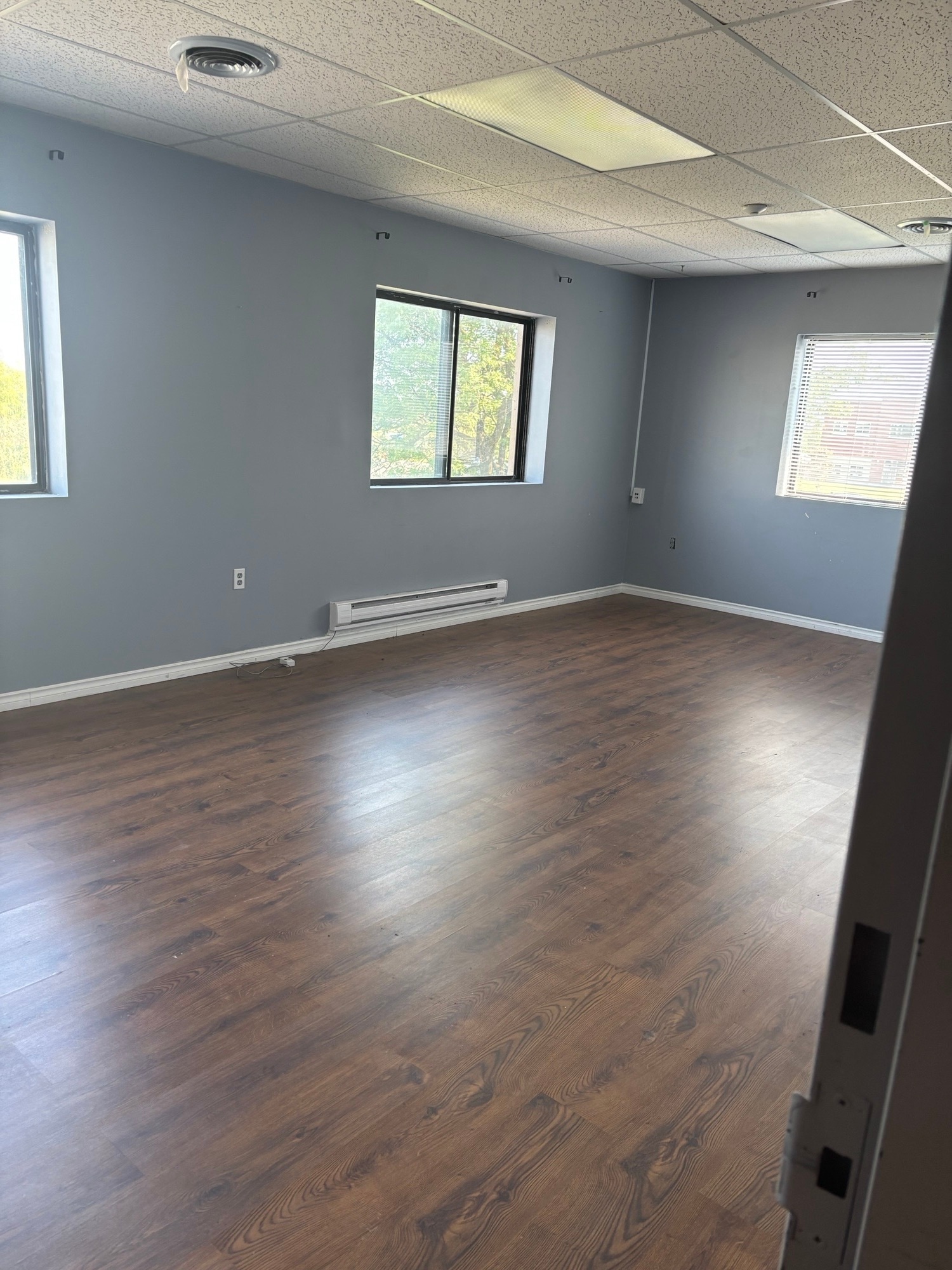 12275 Woodbine Ave, Whitchurch-Stouffville, ON à louer Photo intérieure– Image 1 sur 3