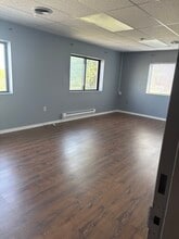 12275 Woodbine Ave, Whitchurch-Stouffville, ON à louer Photo intérieure– Image 1 sur 3