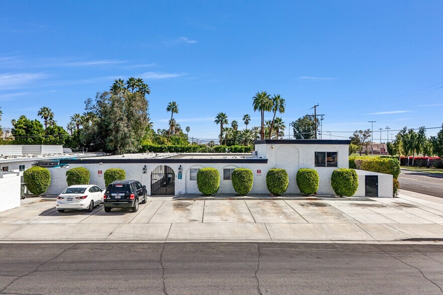 1900 E Baristo Rd, Palm Springs, CA à vendre - Photo principale – Image 1 sur 26