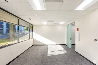 97 E Brokaw Rd, San Jose, CA à louer Photo intérieure– Image 2 sur 6