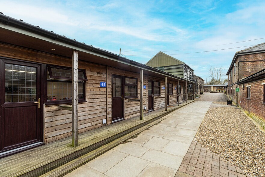 Thrales End Ln, Harpenden à louer - Photo de l’immeuble – Image 3 sur 6