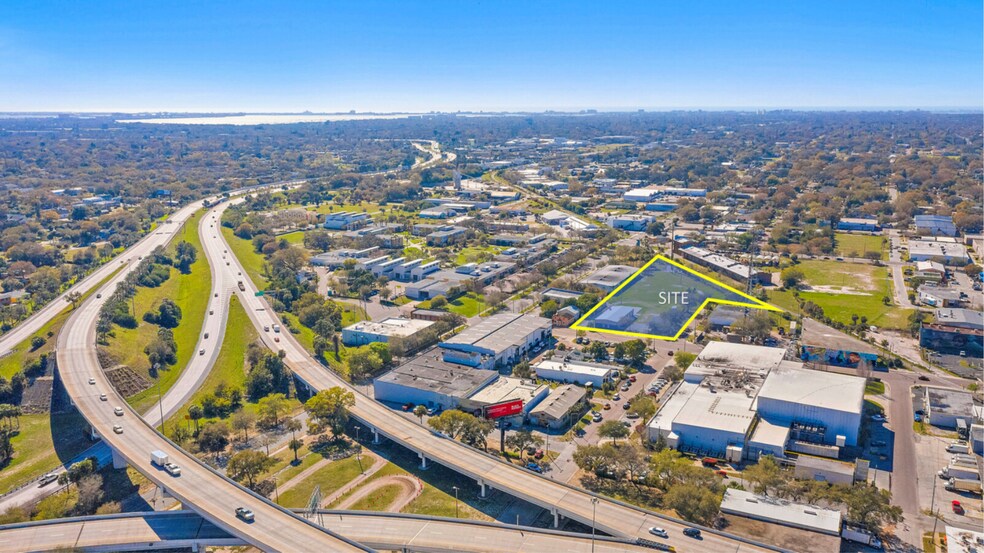 415 20th St S, Saint Petersburg, FL à vendre - Photo de l’immeuble – Image 1 sur 12