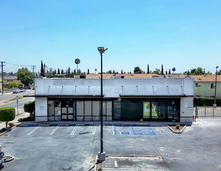 2614 N Wilmington Ave, Compton, CA à vendre - Photo de l’immeuble – Image 2 sur 4