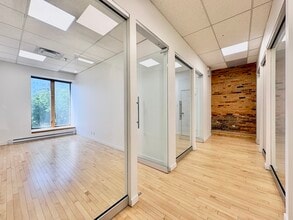430-432 Rue Sainte-Hélène, Montréal, QC à louer Photo intérieure– Image 2 sur 11