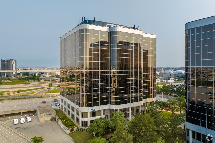 5945-5955 Airport Rd, Mississauga, ON à louer - Photo principale – Image 2 sur 35