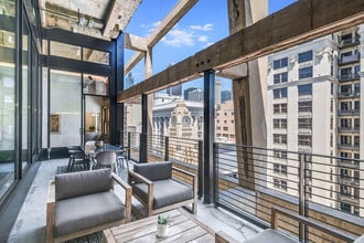 808 S Broadway, Los Angeles, CA à louer Photo intérieure– Image 2 sur 4