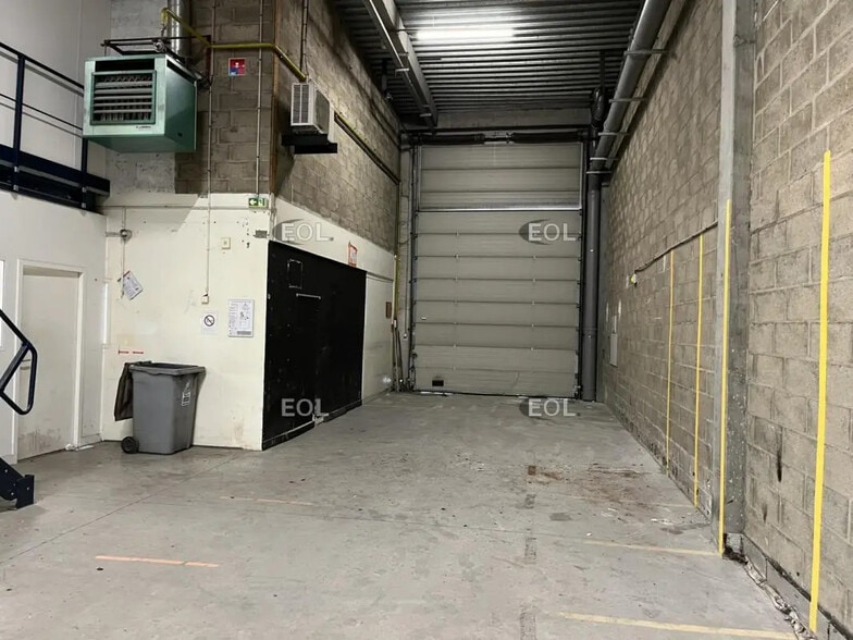 Local d’activités dans Bezons à louer - Photo intérieure – Image 3 sur 7