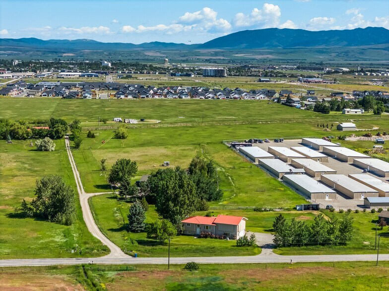 605 E Cameron Bridge Rd, Bozeman, MT à vendre - Photo de l’immeuble – Image 3 sur 12