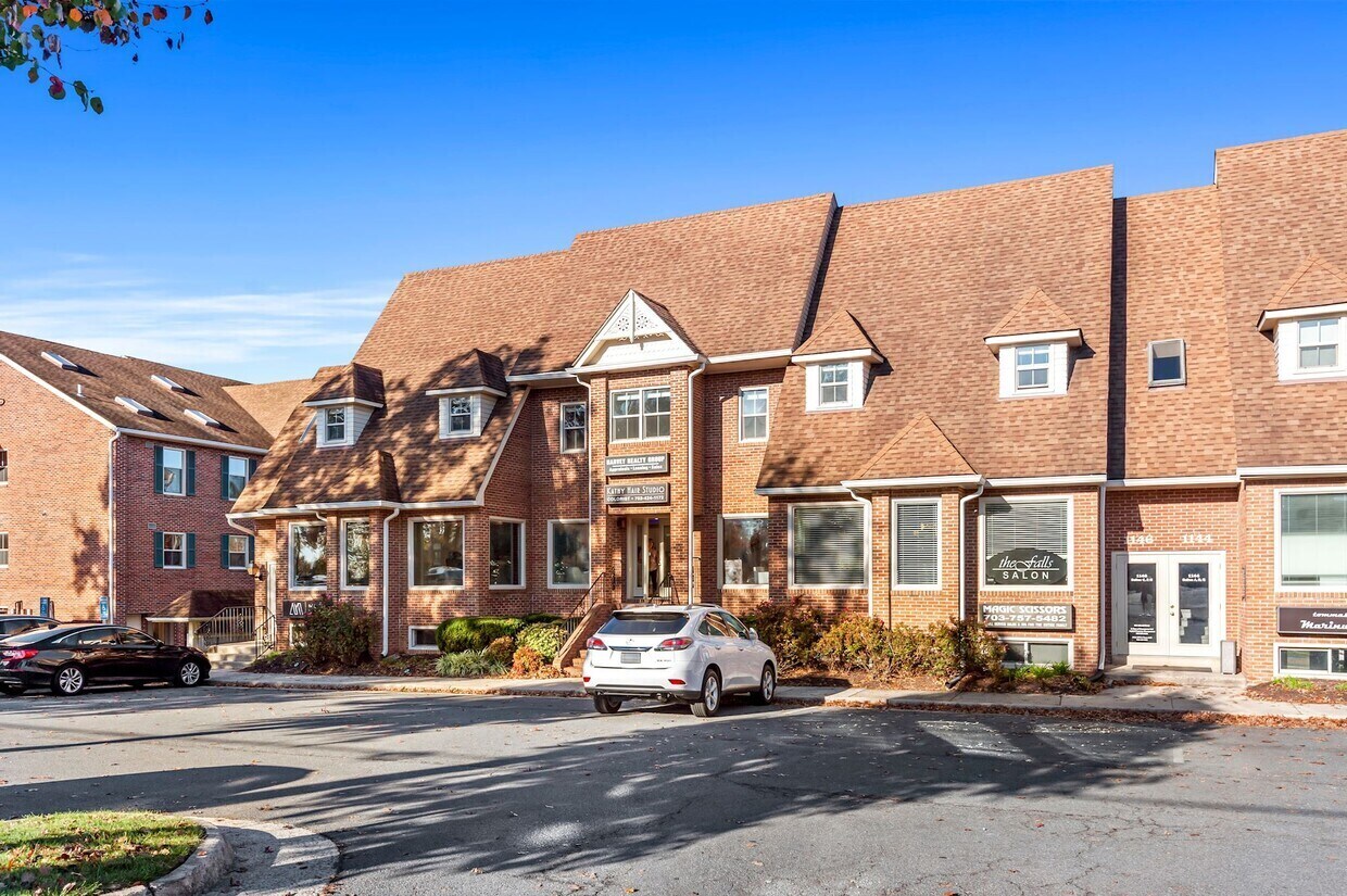 1142-1148 Walker Rd, Great Falls, VA à louer Photo principale– Image 1 sur 7