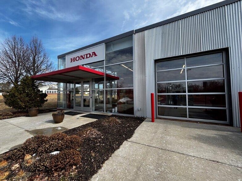 2420 Oak Valley Dr, Ann Arbor, MI à vendre - Photo de l’immeuble – Image 3 sur 4