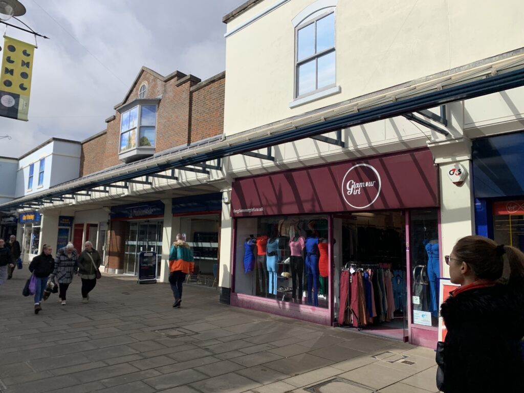 High St, Salisbury à louer Photo de l’immeuble– Image 1 sur 1