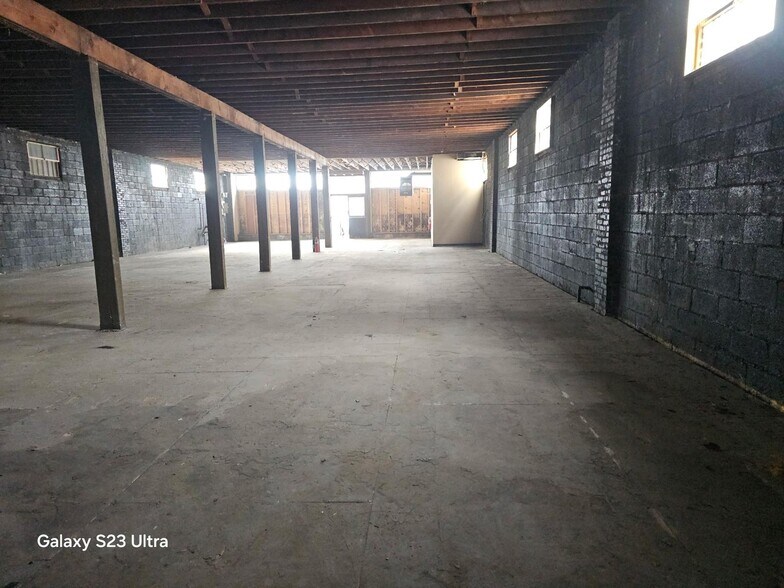 1238 E Saint Georges Ave, Linden, NJ à vendre - Photo de l’immeuble – Image 2 sur 7