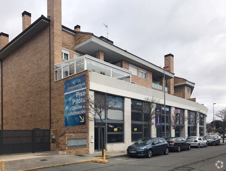 Local commercial dans Ávila, Ávila à louer - Photo de l’immeuble – Image 2 sur 2