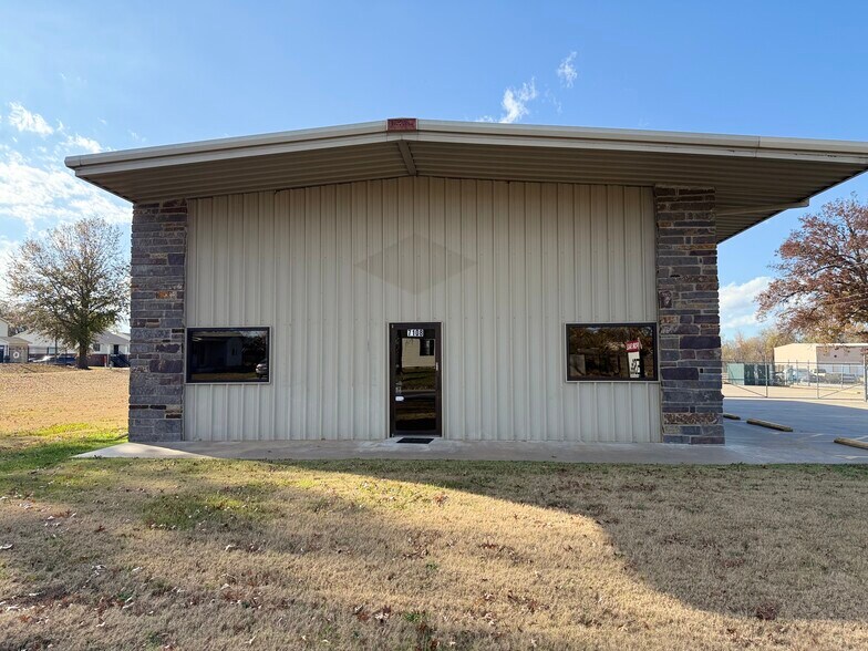 7108 Texas Rd, Fort Smith, AR à vendre - Photo de l’immeuble – Image 1 sur 15