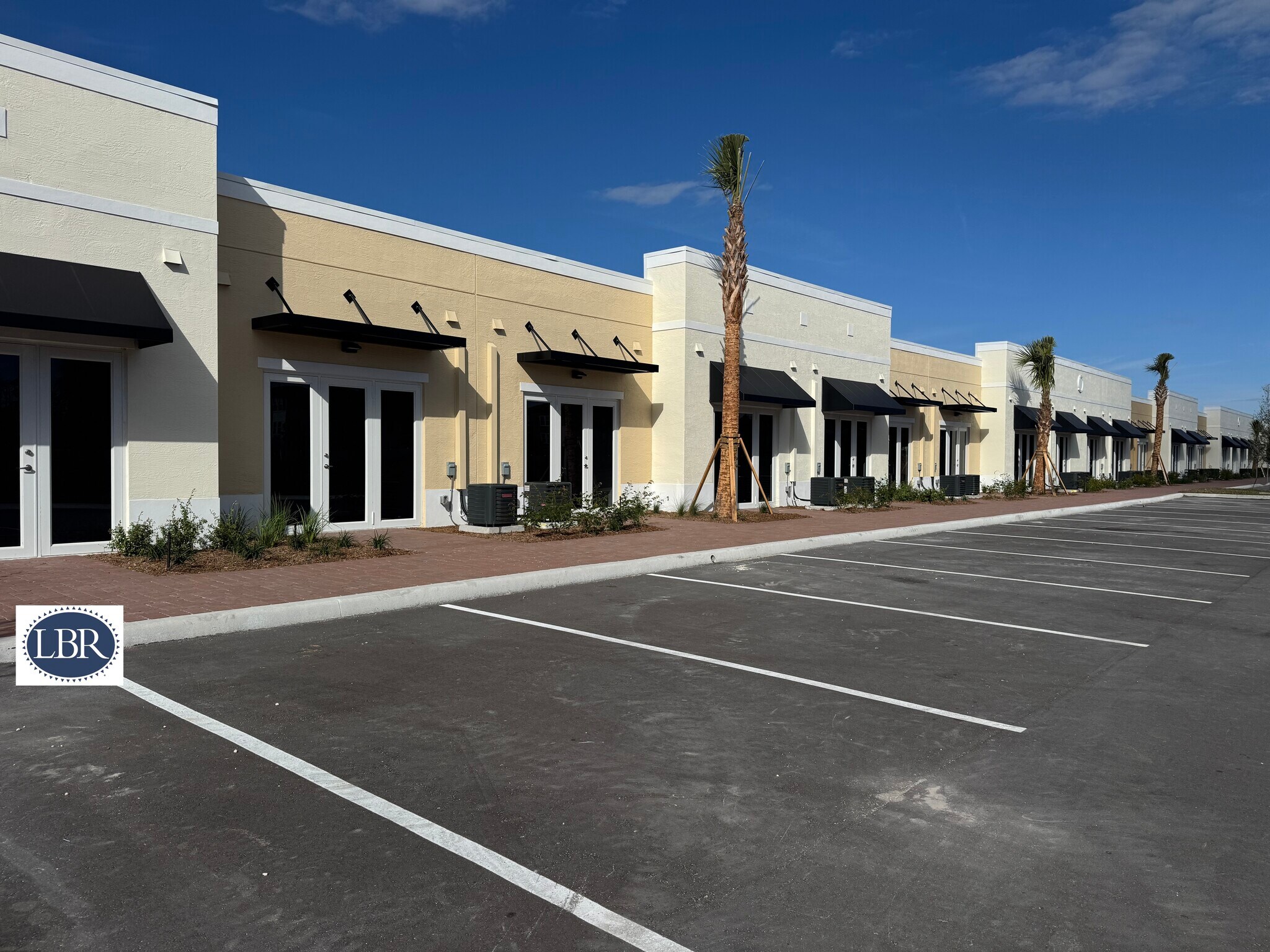 205 Coastal Ln, West Melbourne, FL à louer Photo principale– Image 1 sur 25