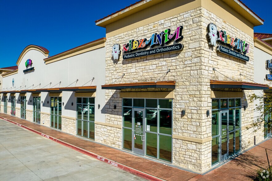 26785 E University Dr, Aubrey, TX à louer - Photo de l’immeuble – Image 3 sur 4