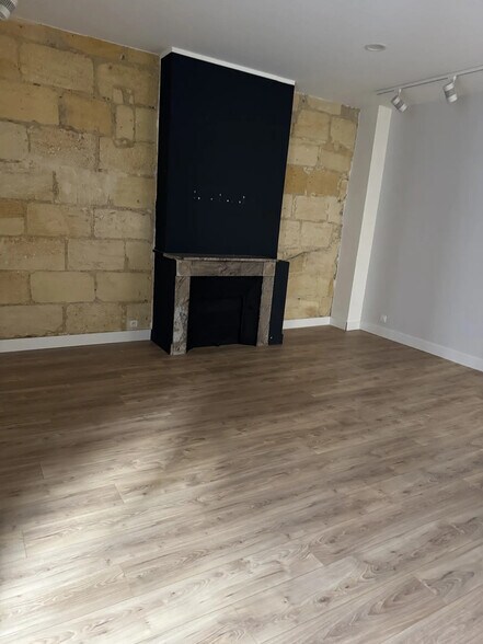 43 Cours Georges Clémenceau, Bordeaux à louer - Photo de l’immeuble – Image 3 sur 4