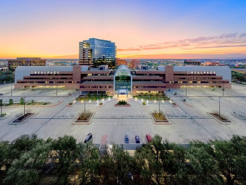 2201 Lakeside Blvd, Richardson, TX à louer - Photo de l’immeuble – Image 1 sur 18