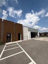 11861-11865 Westline Industrial Dr, Saint Louis, MO à louer Photo de l’immeuble– Image 2 sur 5