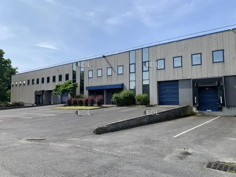 Industriel/Logistique dans Herblay-sur-Seine à louer Photo de l’immeuble– Image 1 sur 6