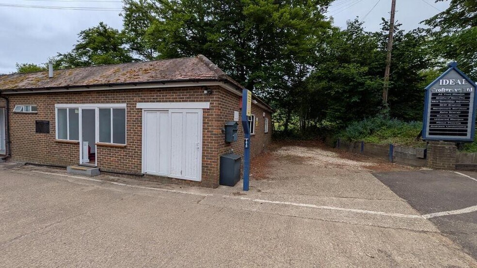 Sample Oak Ln, Chilworth à louer - Photo de l’immeuble – Image 2 sur 5