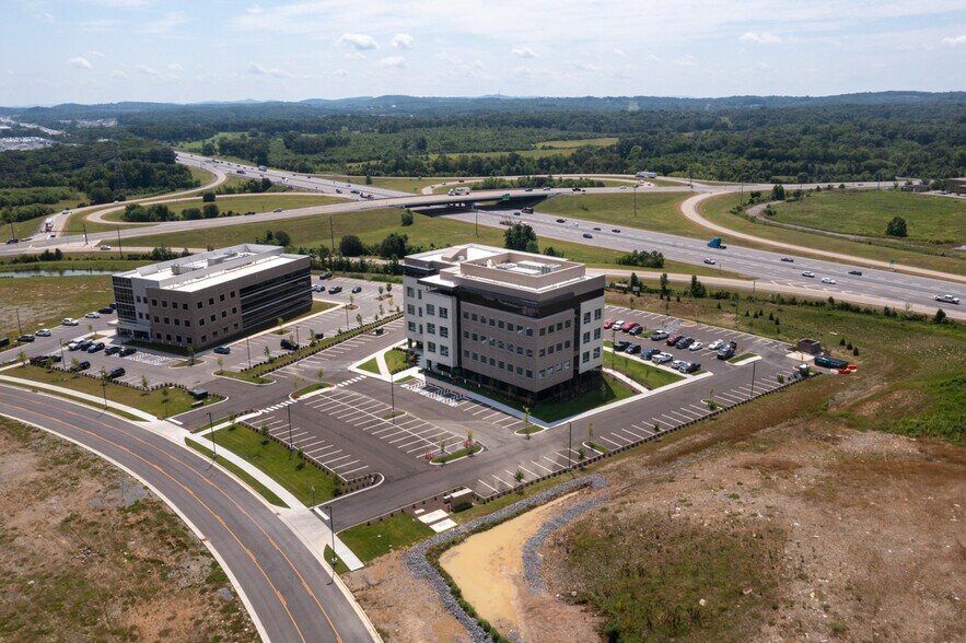 145 Bear Crossing, Mount Juliet, TN à louer - Photo de l’immeuble – Image 3 sur 5