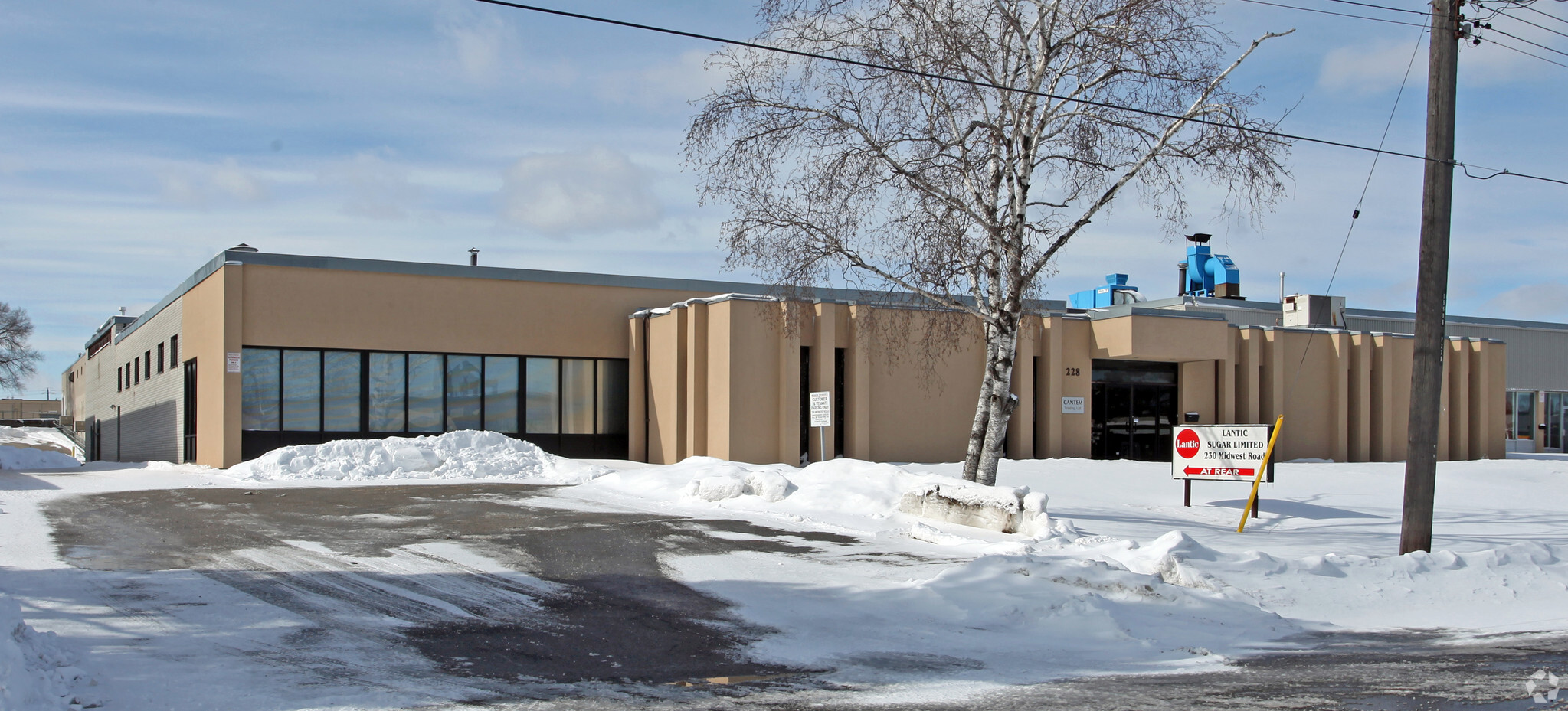 228 Midwest Rd, Toronto, ON à louer Photo principale– Image 1 sur 3