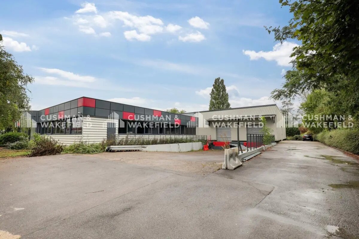 Bureau dans Les Ulis à louer Photo de l’immeuble– Image 1 sur 16