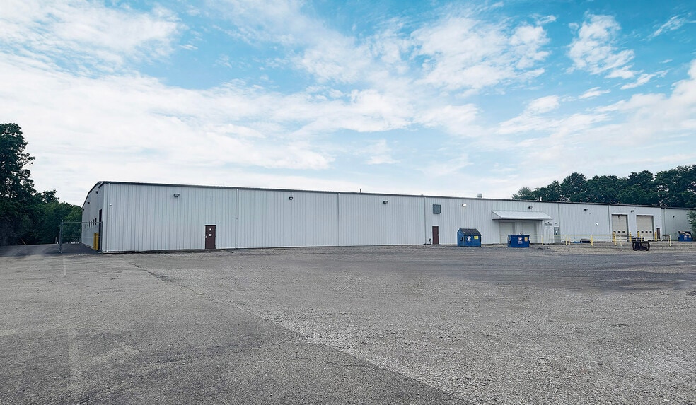 400 Commerce Blvd, Lawrence, PA à louer - Photo de l’immeuble – Image 3 sur 10