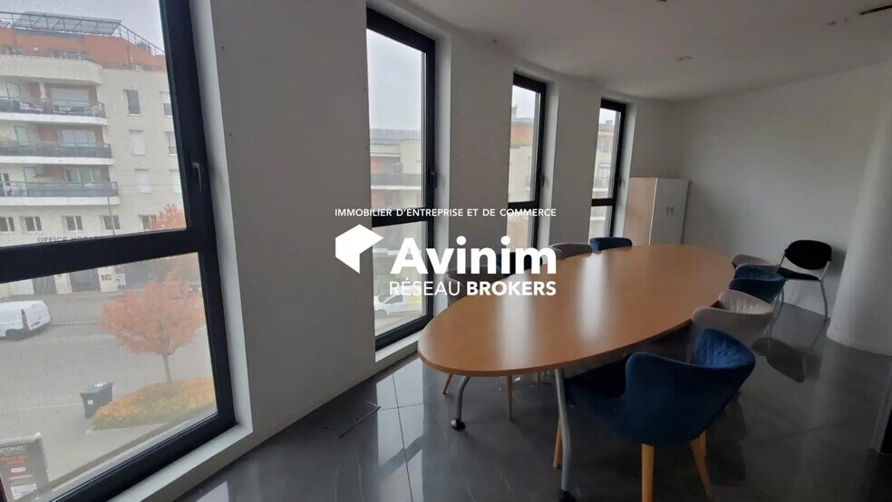 Bureau dans Annecy à louer - Photo intérieure – Image 3 sur 10