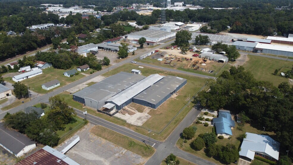 1811 Florida Ave, Quincy, FL à louer - Photo de l’immeuble – Image 2 sur 29