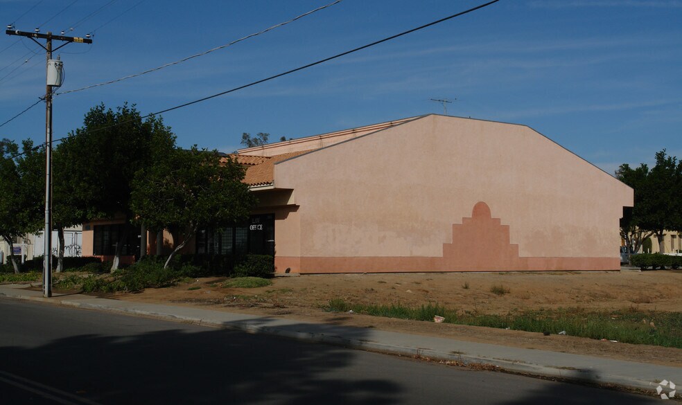 406 16th St, Ramona, CA à louer - Photo de l’immeuble – Image 2 sur 2
